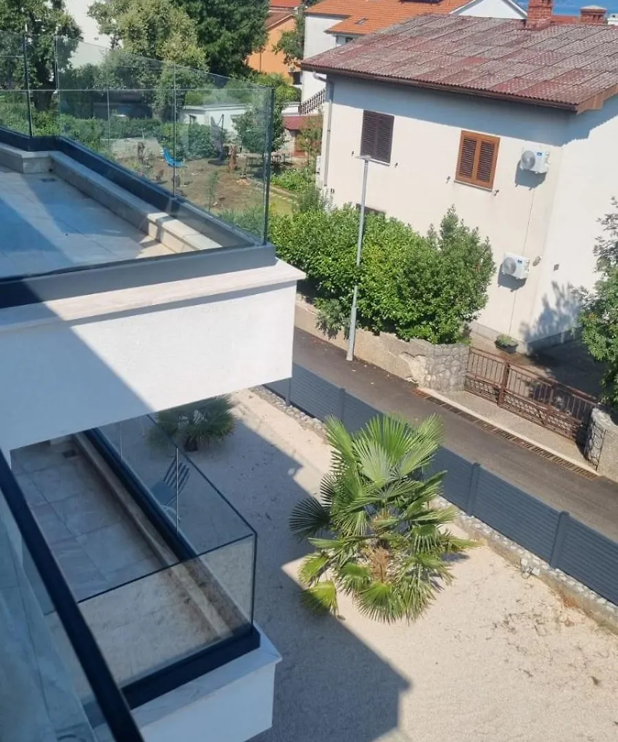 Villa Mara Malinska 0*,  Croatia